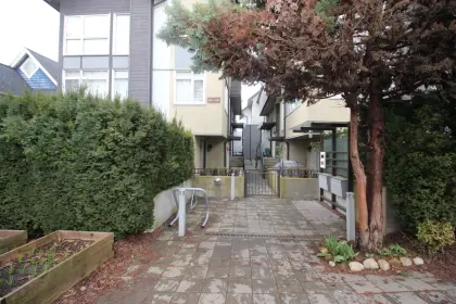 1671 Kitchener Street, Vancouver, BC, Vancouver — Townhouse for sale