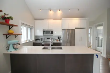 1671 Kitchener Street, Vancouver, BC, Vancouver — Townhouse for sale