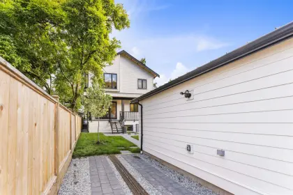 2067 E 44th Avenue, Vancouver, BC, Vancouver — Half Duplex for sale