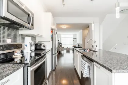 101 16222 23a Avenue, Surrey, BC, Surrey — Townhouse for sale