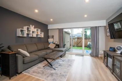 10 4957 57 Street, Delta, BC, Delta — Townhouse for sale
