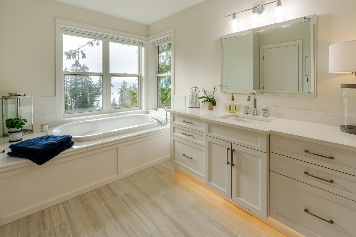 Bedroom 4 Photo of 153 Swallow Road, Gibsons, BC