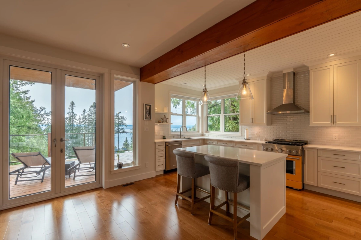Breakfast Nook Photo of 153 Swallow Road, Gibsons, BC