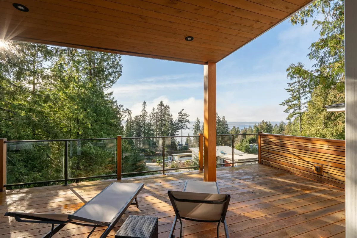 Dining Area Photo of 153 Swallow Road, Gibsons, BC