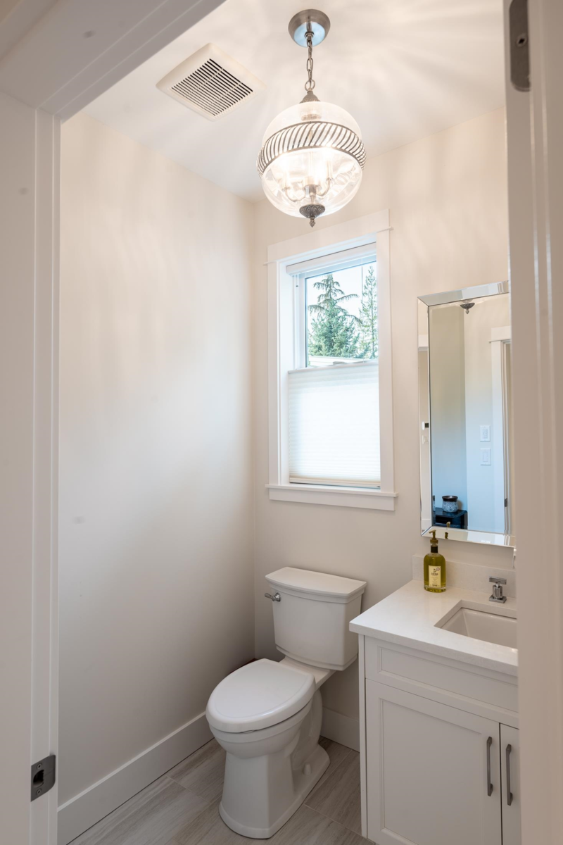 Kitchen Island Photo of 153 Swallow Road, Gibsons, BC