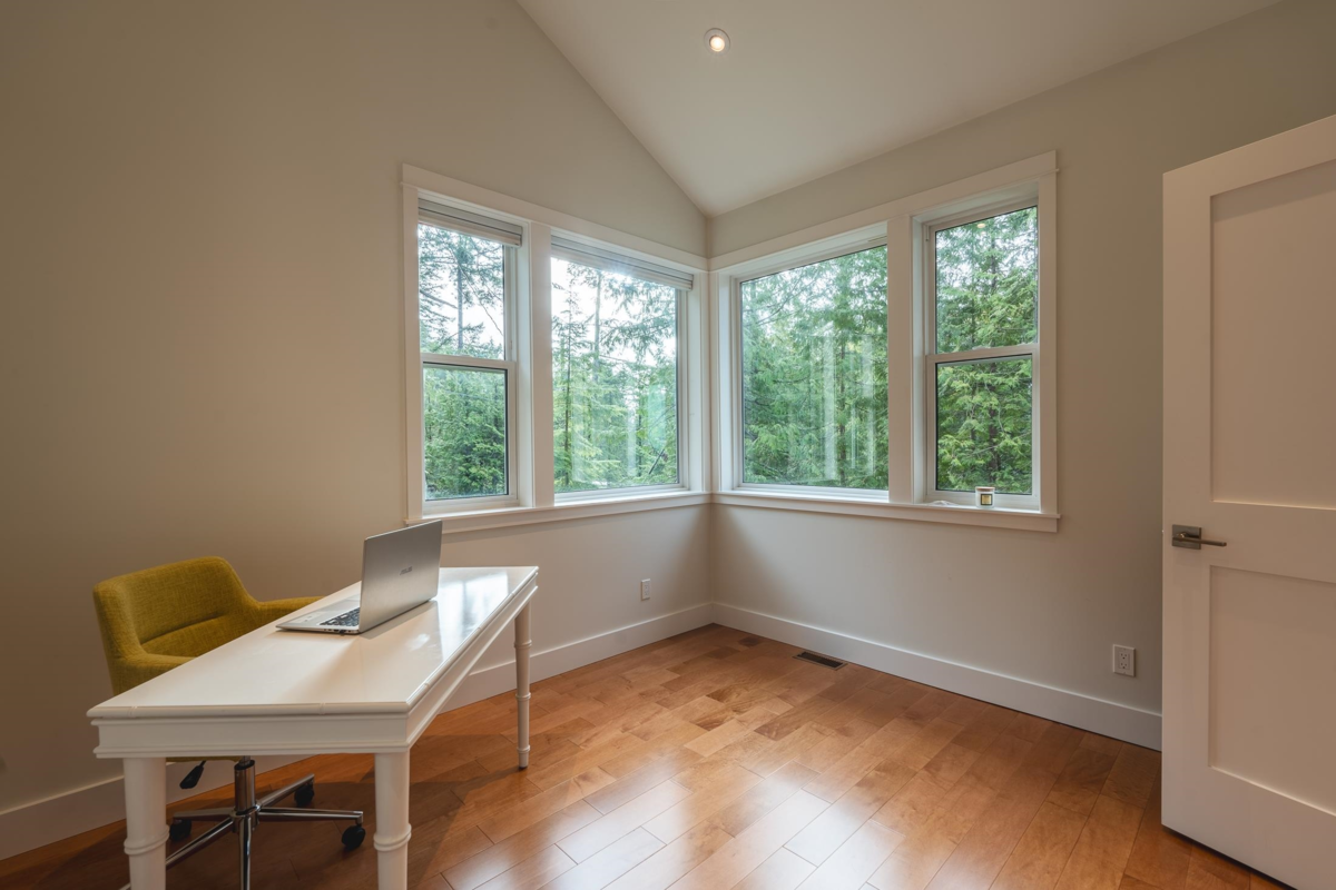 Powder Room Photo of 153 Swallow Road, Gibsons, BC