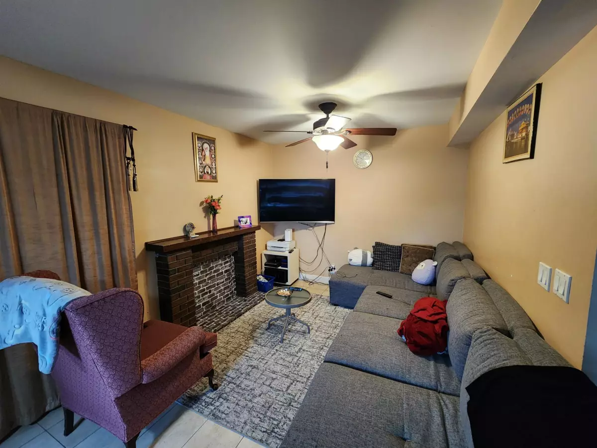 Living Room Photo of 13464 69 Avenue, Surrey, BC