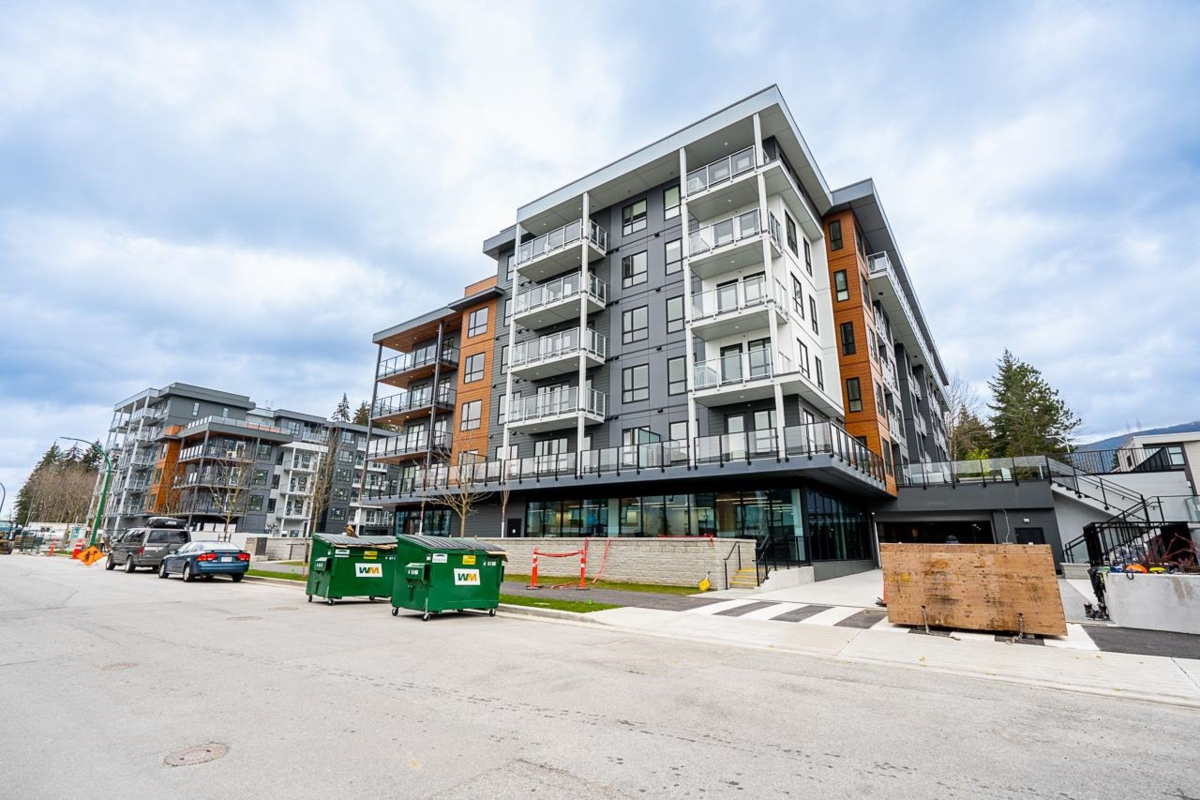 Family Room Photo of 403 3596 Malsum Drive, North Vancouver, BC