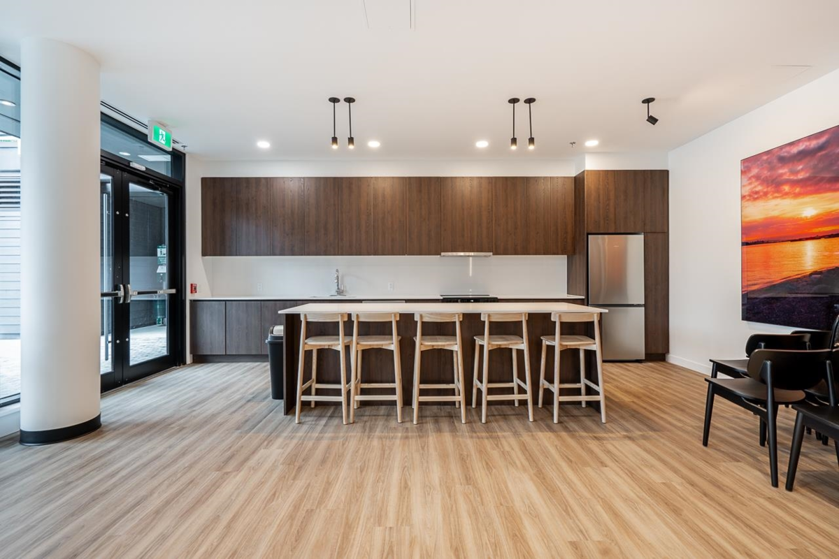 Garden / Landscaping Photo of 403 3596 Malsum Drive, North Vancouver, BC