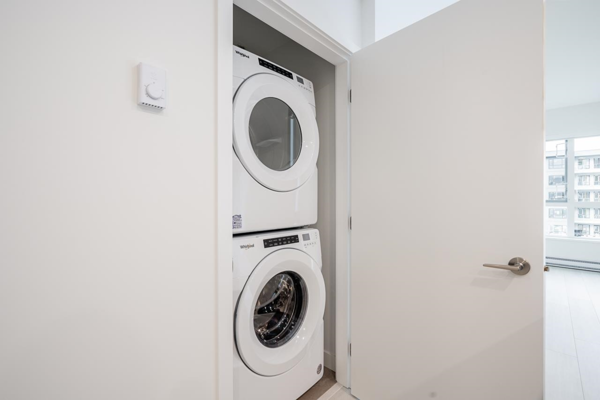 Hallway Photo of 403 3596 Malsum Drive, North Vancouver, BC