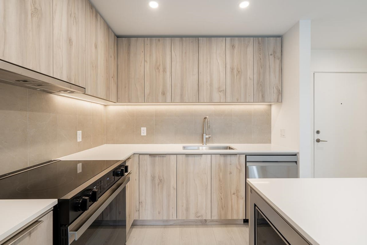 Primary Bedroom Photo of 403 3596 Malsum Drive, North Vancouver, BC