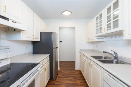 107 7300 Moffatt Road, Richmond, BC, Richmond — Apartment/Condo for sale