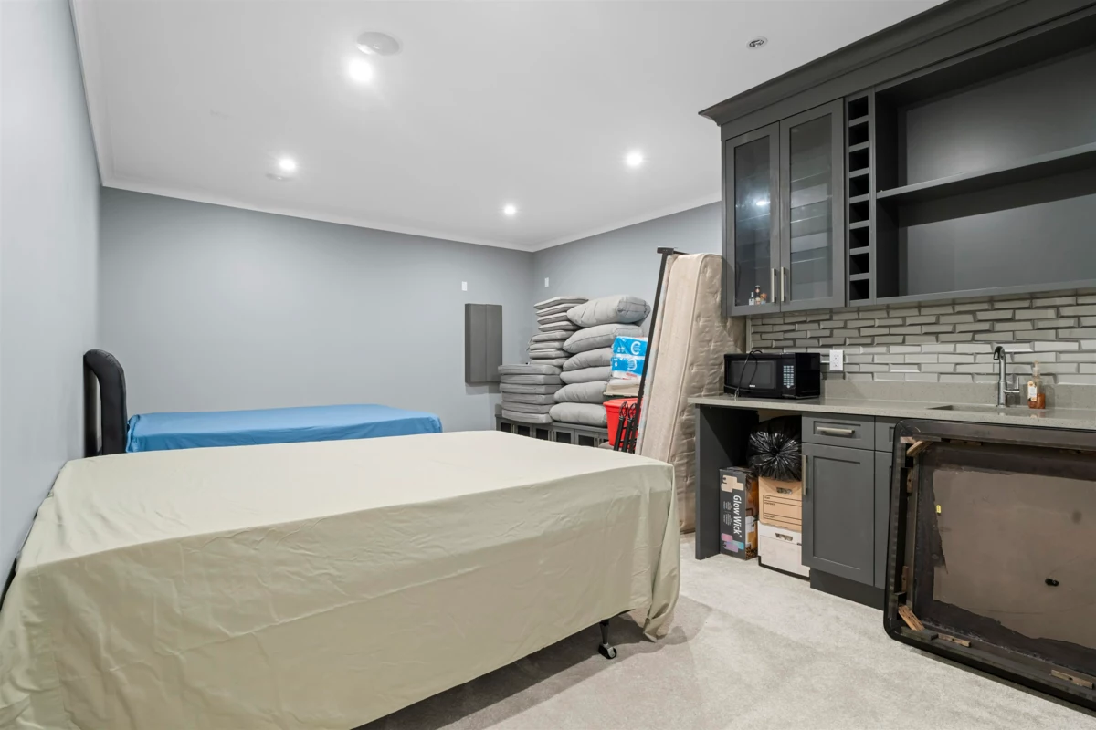 Hallway Photo of 7615 148 Street, Surrey, BC