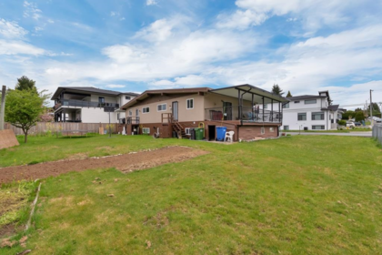 Family Room Photo of 2211 Beaver Street, Abbotsford, BC