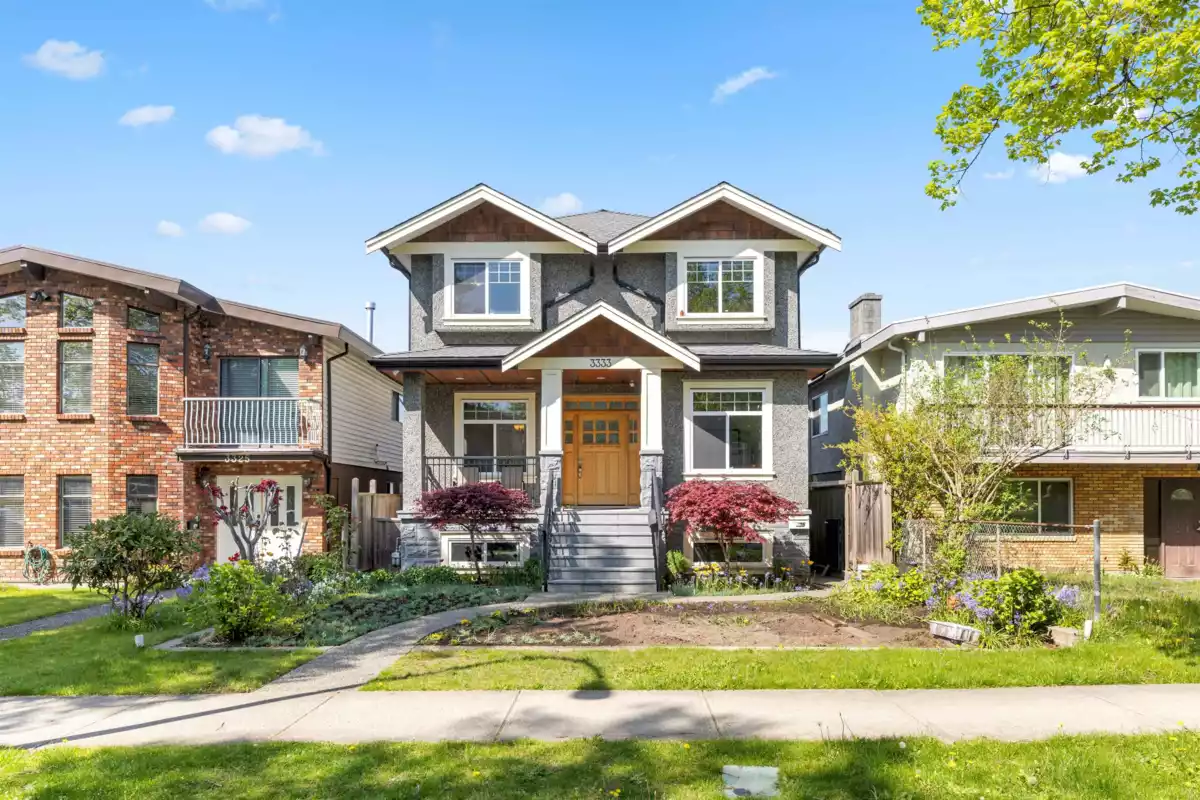 Exterior Front Photo of 3333 E 28th Avenue, Vancouver, BC