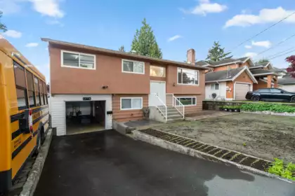 Family Room Photo of 11776 86 Avenue, Delta, BC