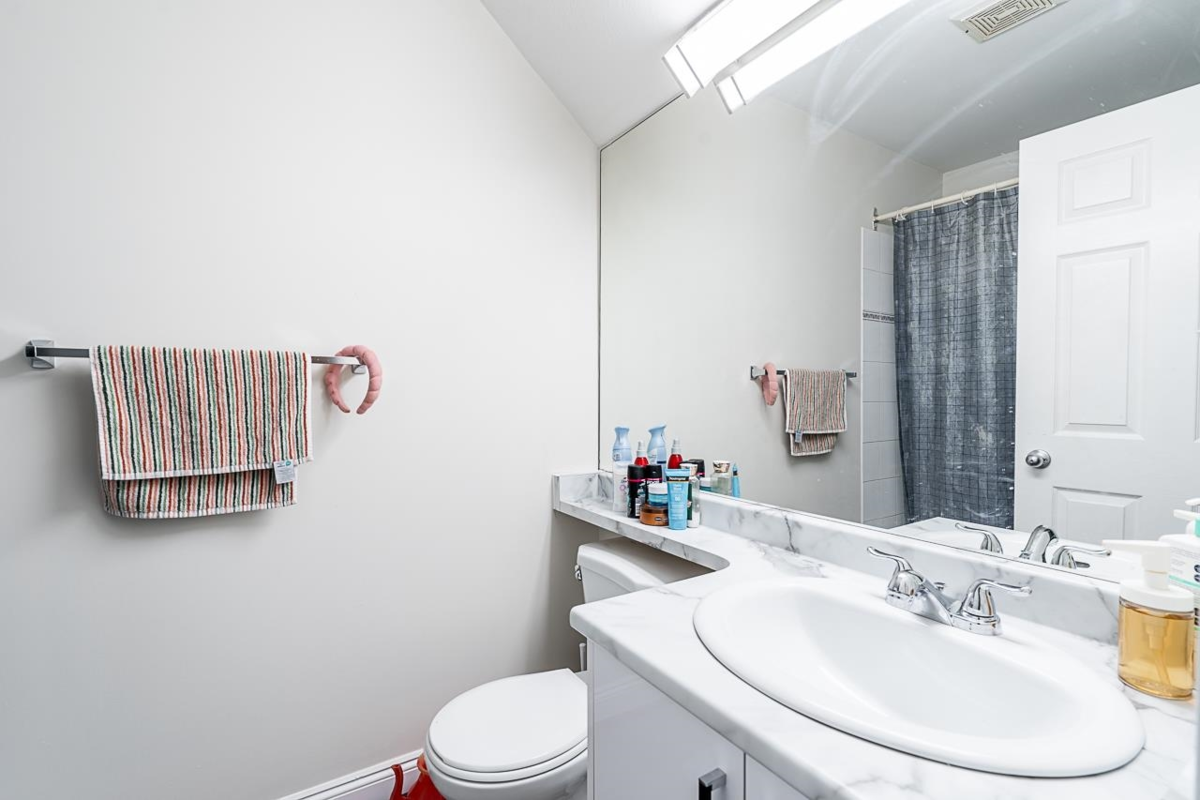 Basement Recreation Room Photo of 29 34332 Maclure Road, Abbotsford, BC