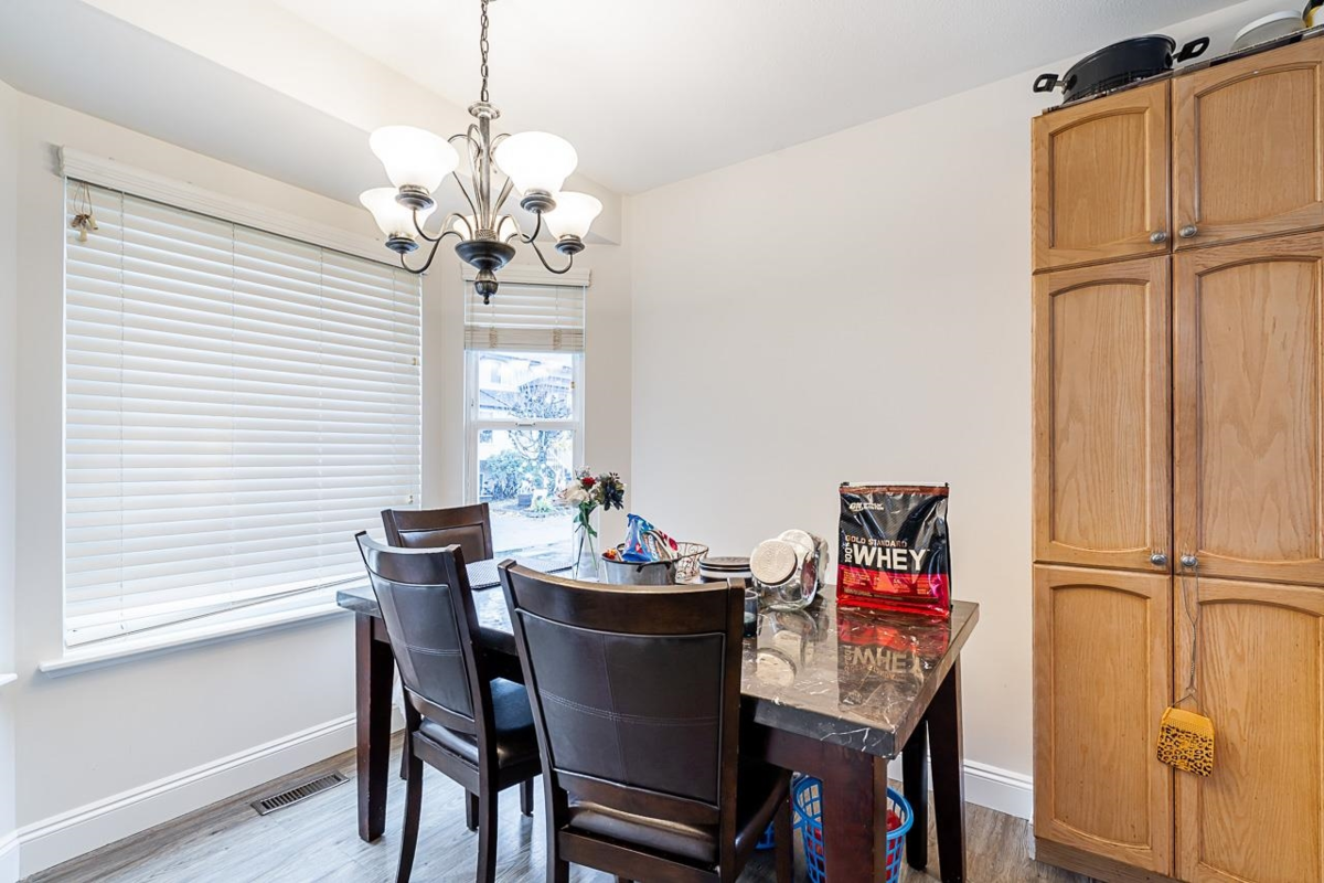 Breakfast Nook Photo of 29 34332 Maclure Road, Abbotsford, BC