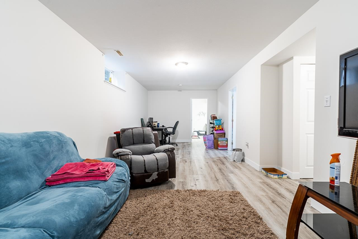 Mudroom Photo of 29 34332 Maclure Road, Abbotsford, BC