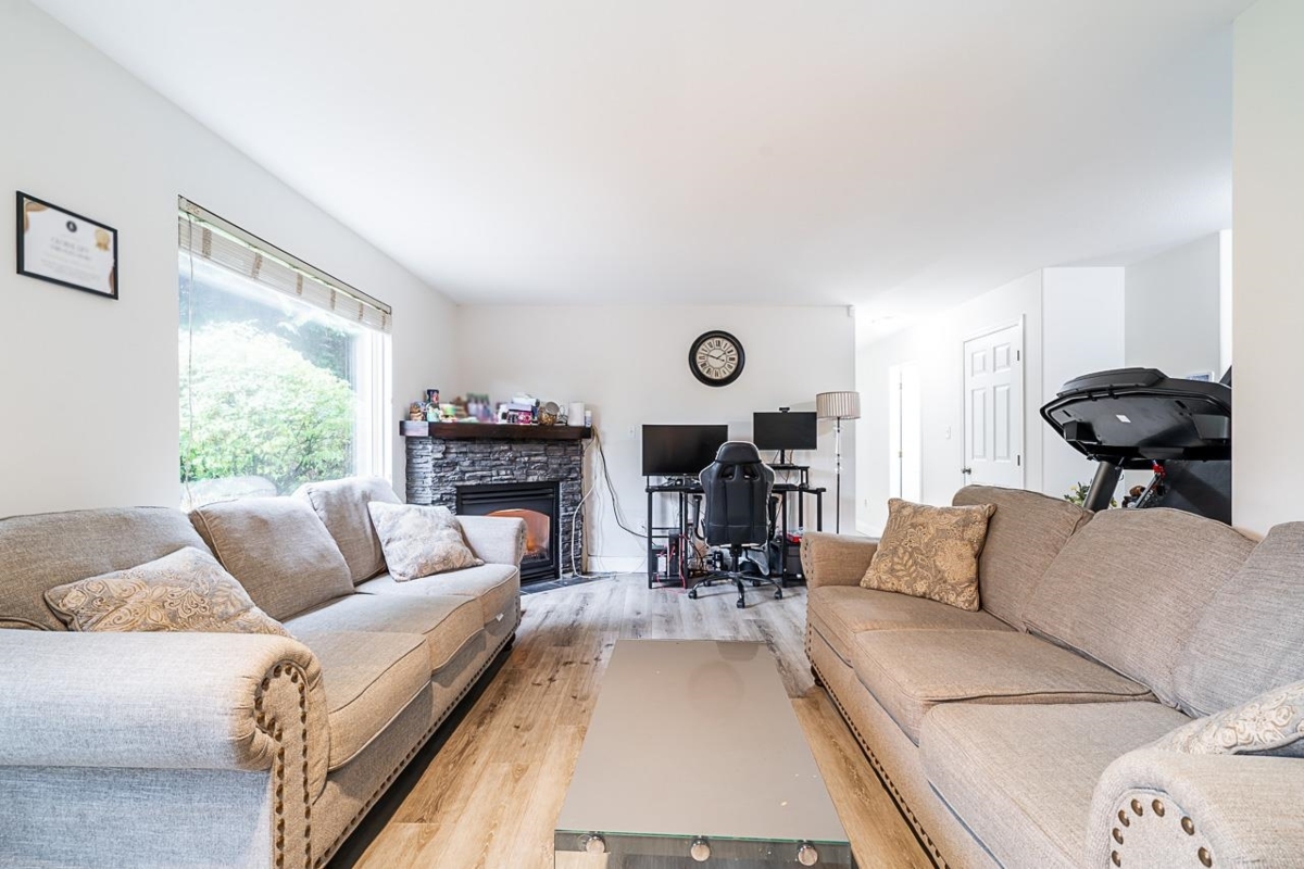 Primary Bathroom Photo of 29 34332 Maclure Road, Abbotsford, BC