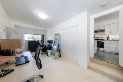 Entry Foyer Photo of 7209 Elwell Street, Burnaby, BC