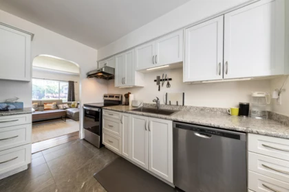 7209 Elwell Street, Burnaby, BC, Buckingham Heights — 5 bed single family residence for sale