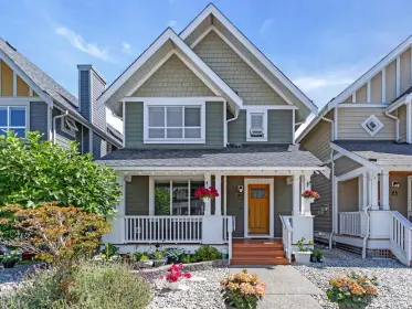 217 Jensen Street, New Westminster, BC, New Westminster — Single Family Residence for sale