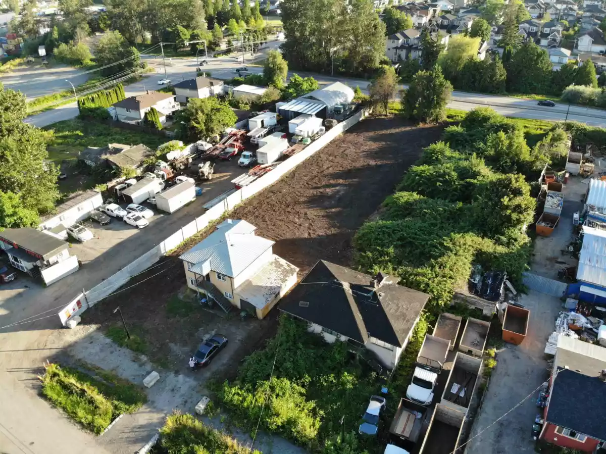 Walk-In Closet Photo of 314 Stanley Street, New Westminster, BC