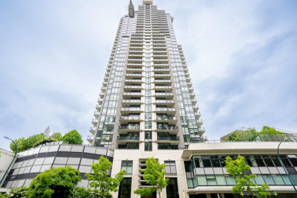 2002 3080 Lincoln Avenue, Coquitlam, BC, Coquitlam — Apartment/Condo for sale