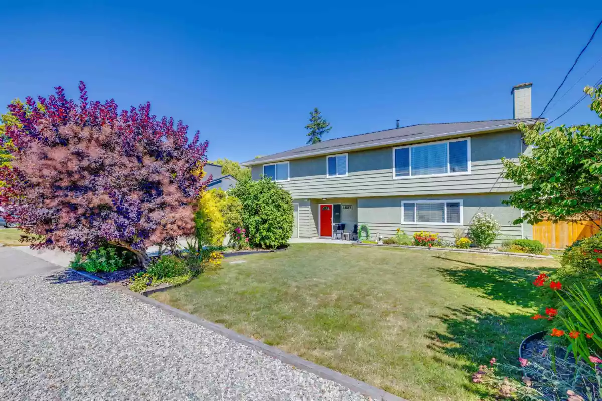 Exterior Front Photo of 4882 58 Street, Ladner, BC