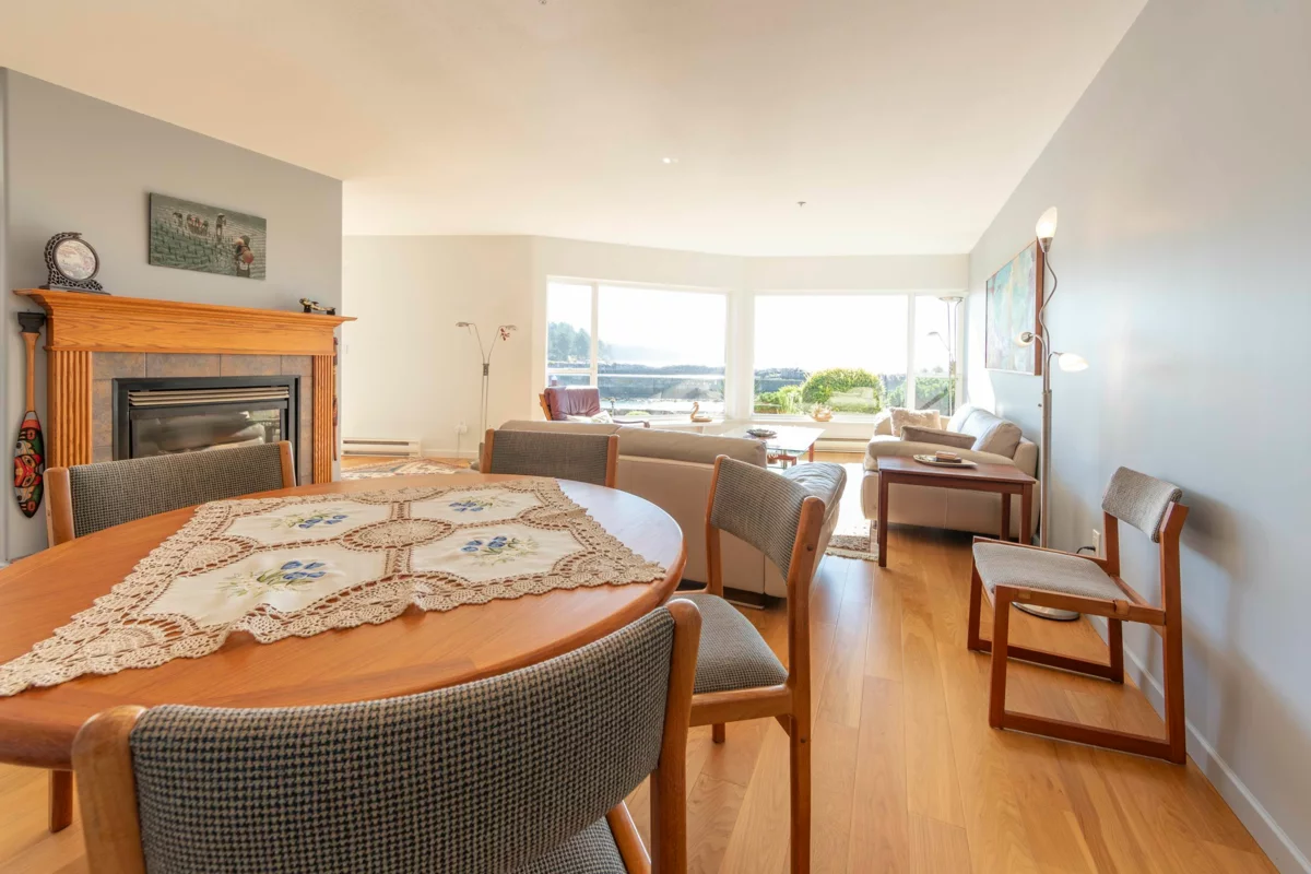 Dining Area Photo of 226 1585 Field Road, Sechelt, BC