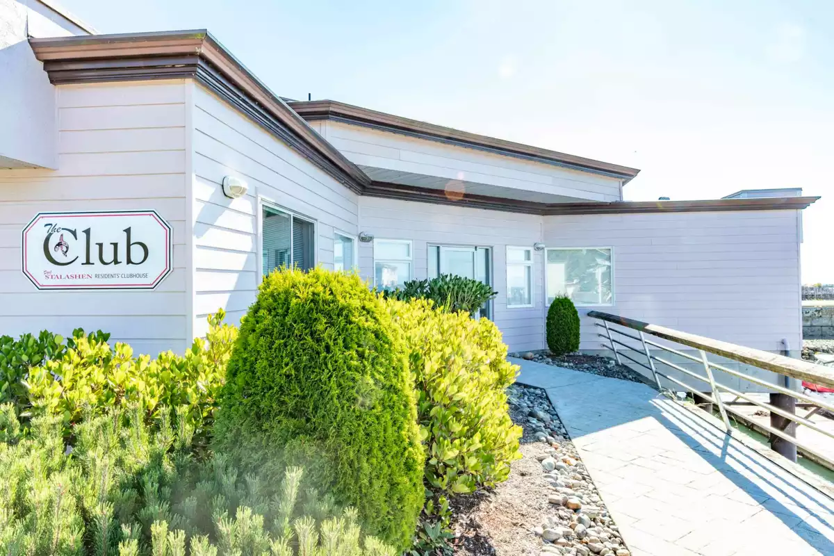 Garden / Landscaping Photo of 226 1585 Field Road, Sechelt, BC