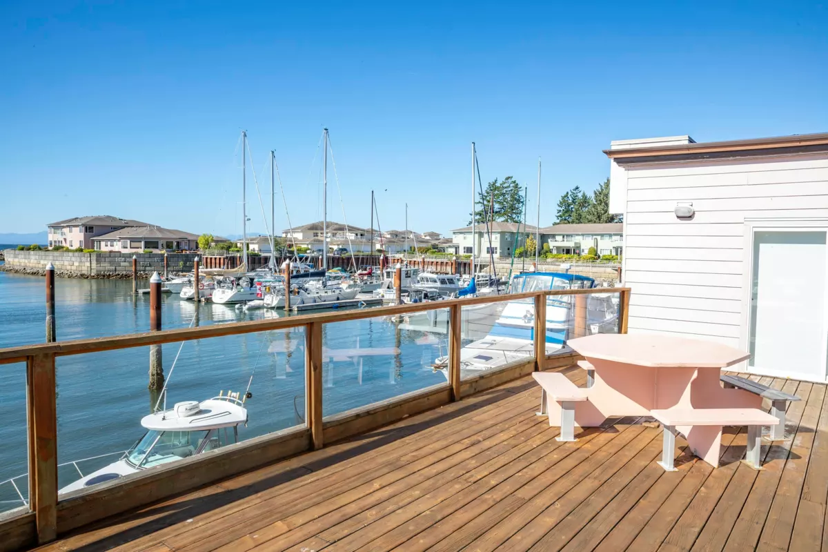 Hot Tub / Spa Photo of 226 1585 Field Road, Sechelt, BC