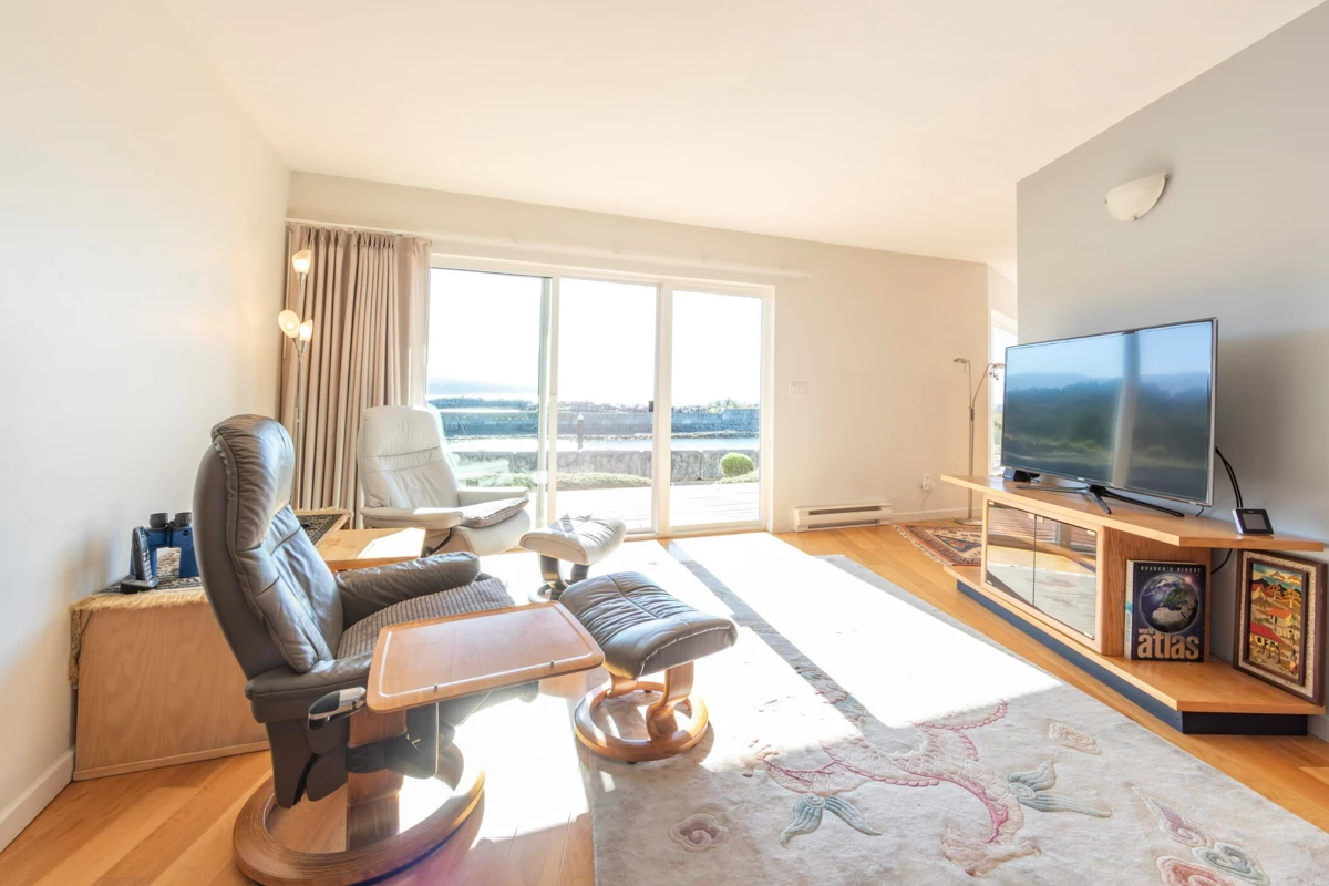 Primary Bedroom Photo of 226 1585 Field Road, Sechelt, BC