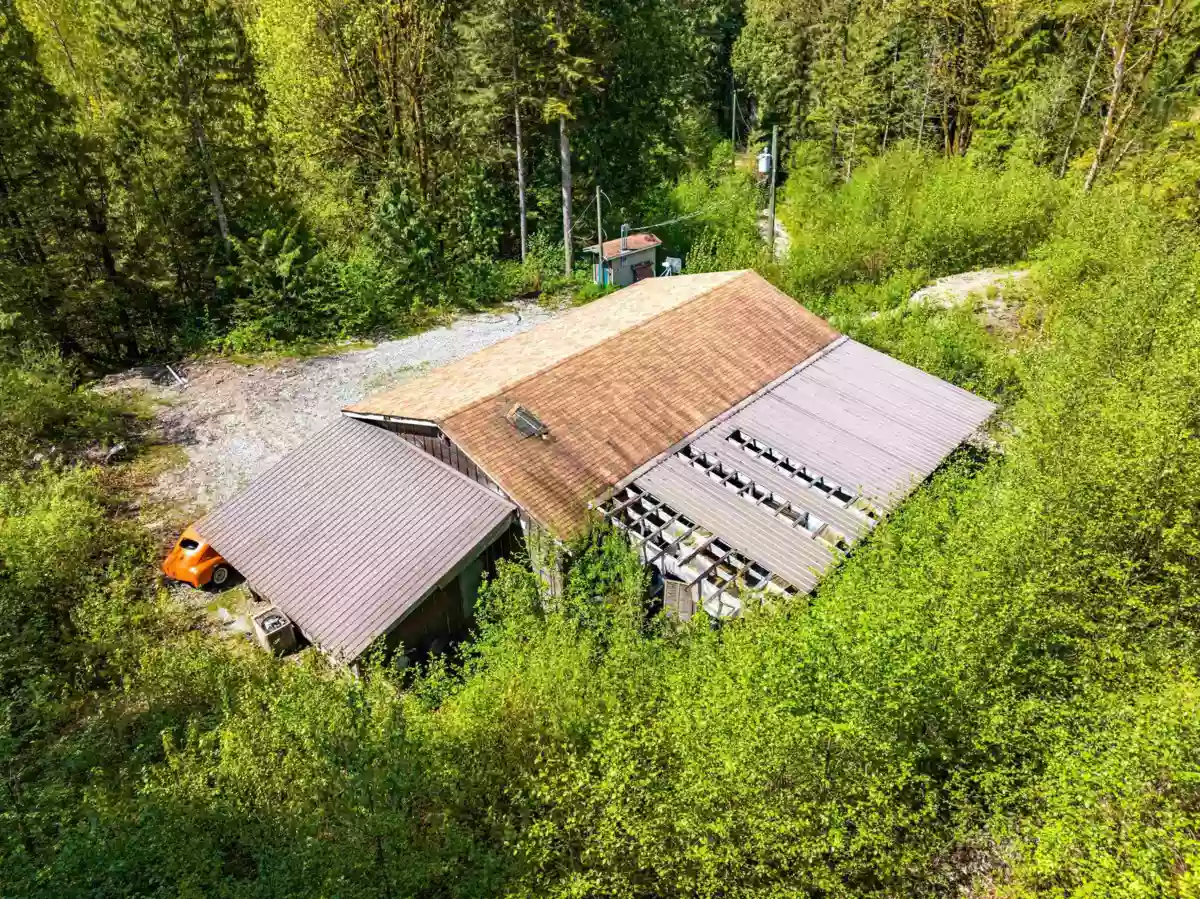 Laundry Room Photo of 36225 Beyer Road, Mission, BC