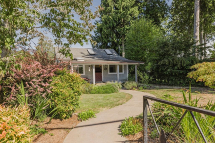 698 Franklin Road, Gibsons, BC, Gibsons — Single Family Residence for sale