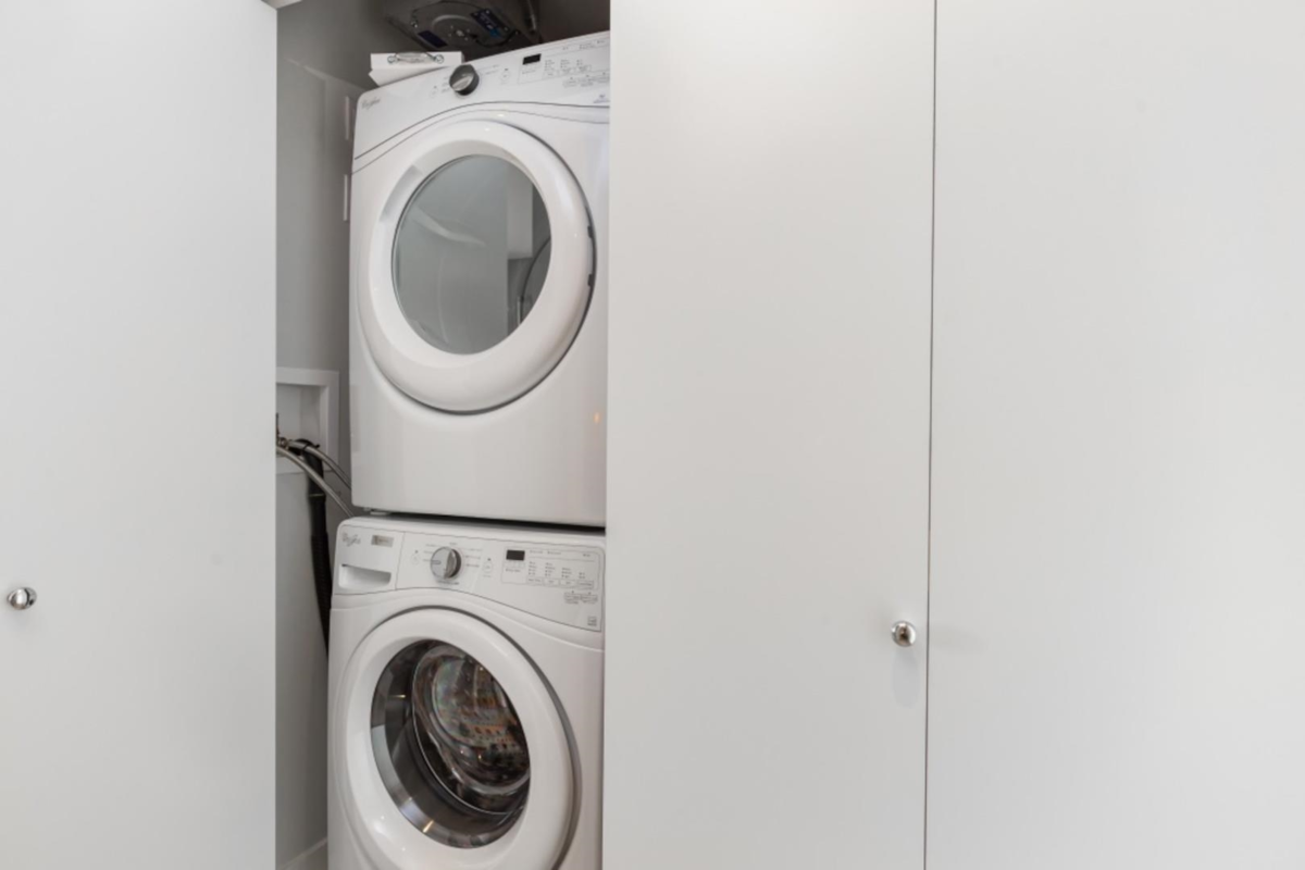 Dining Area Photo of 4201 1788 Gilmore Avenue, Burnaby, BC