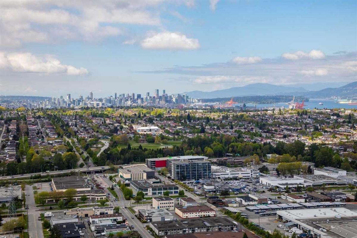 Powder Room Photo of 4201 1788 Gilmore Avenue, Burnaby, BC