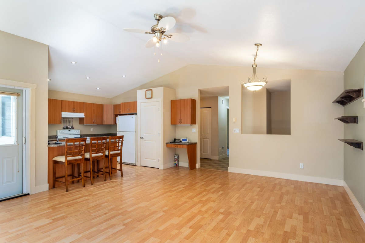 Bedroom 3 Photo of 23 12710 Lagoon Road, Madeira Park, BC
