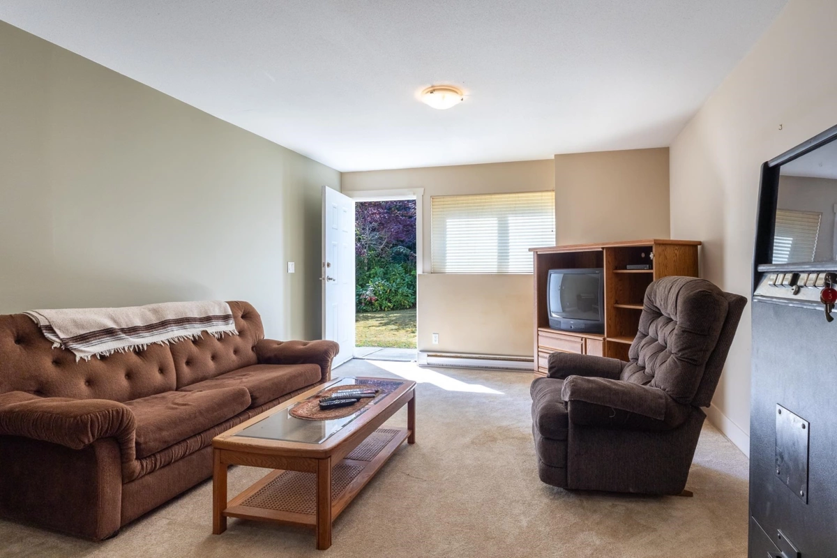 Garage Interior Photo of 23 12710 Lagoon Road, Madeira Park, BC