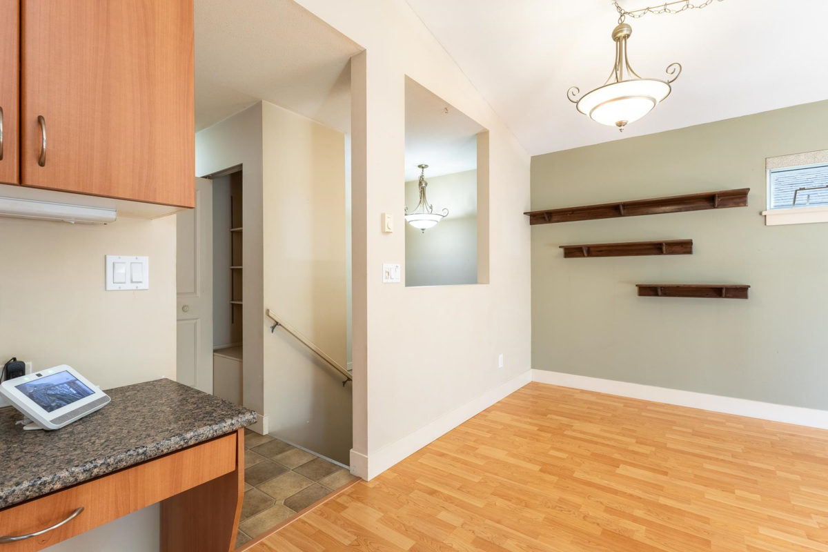 Kitchen Island Photo of 23 12710 Lagoon Road, Madeira Park, BC