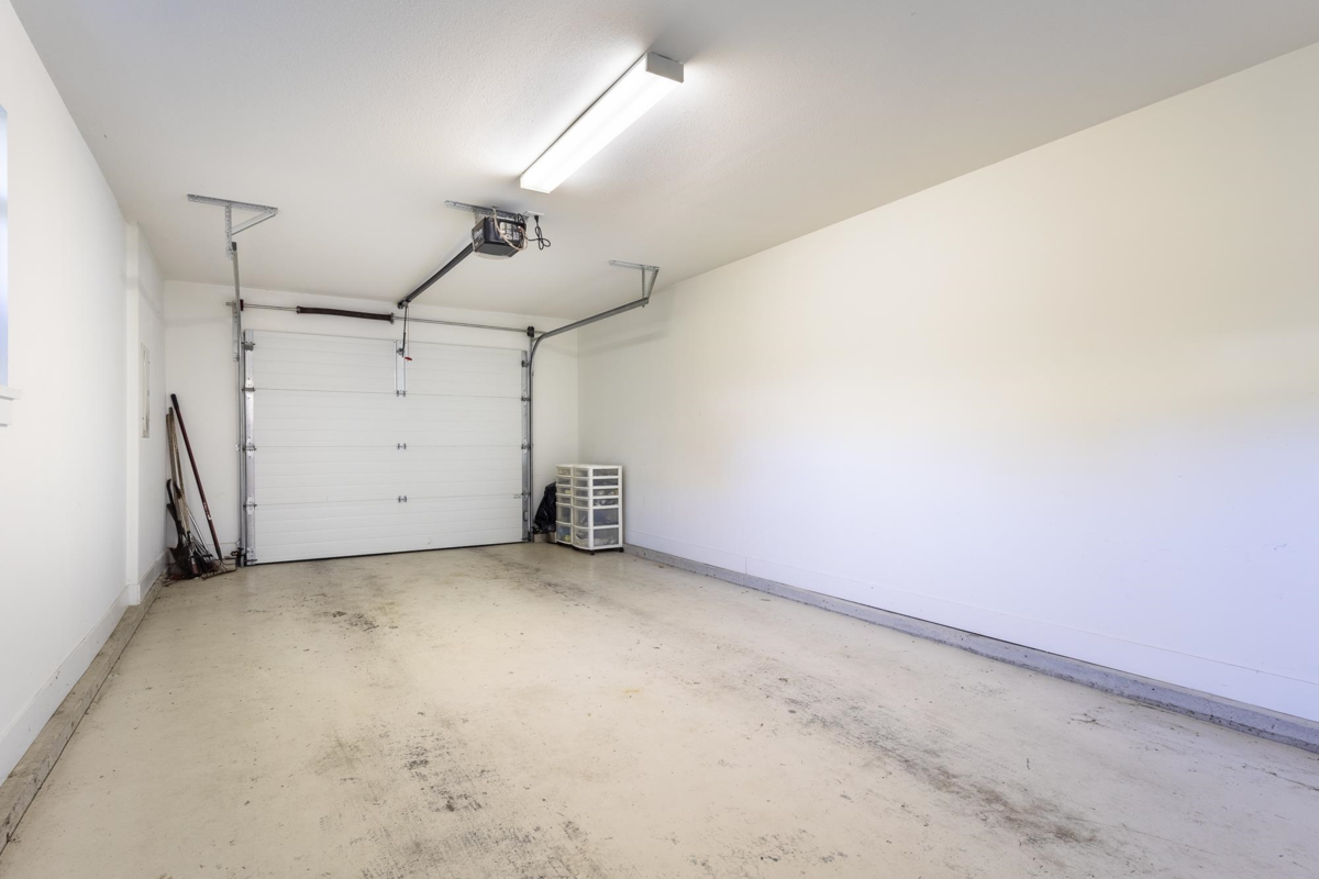 Laundry Room Photo of 23 12710 Lagoon Road, Madeira Park, BC