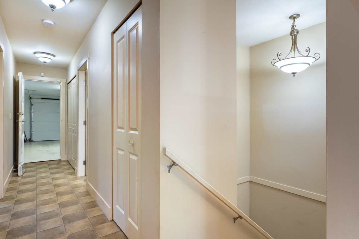 Mudroom Photo of 23 12710 Lagoon Road, Madeira Park, BC