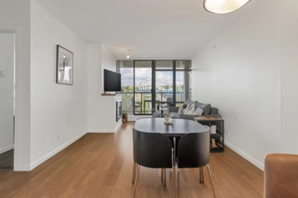 1808 610 Victoria Street, New Westminster, BC, New Westminster — Apartment/Condo for sale