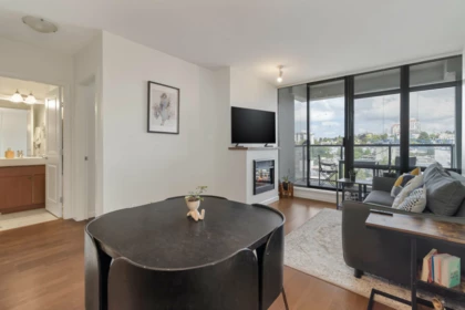 1808 610 Victoria Street, New Westminster, BC, New Westminster — Apartment/Condo for sale