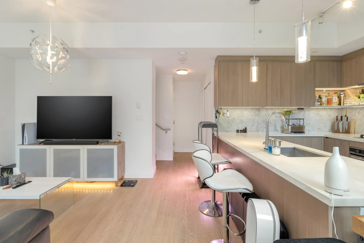 Kitchen Photo of TH3 13720 100 Avenue, Surrey, BC