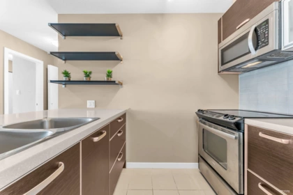 2909 9981 Whalley Boulevard, Surrey, BC, Surrey — Apartment/Condo for sale