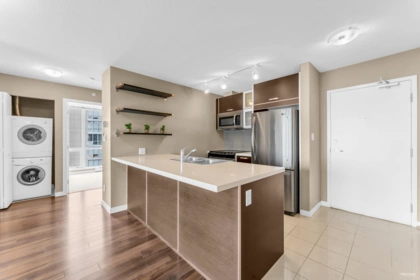 2909 9981 Whalley Boulevard, Surrey, BC, Surrey — Apartment/Condo for sale