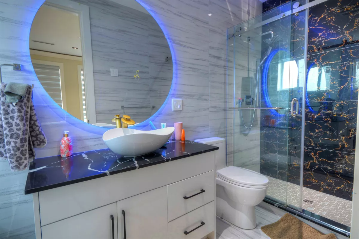 Guest Bathroom Photo of 14232 114 Avenue, Surrey, BC