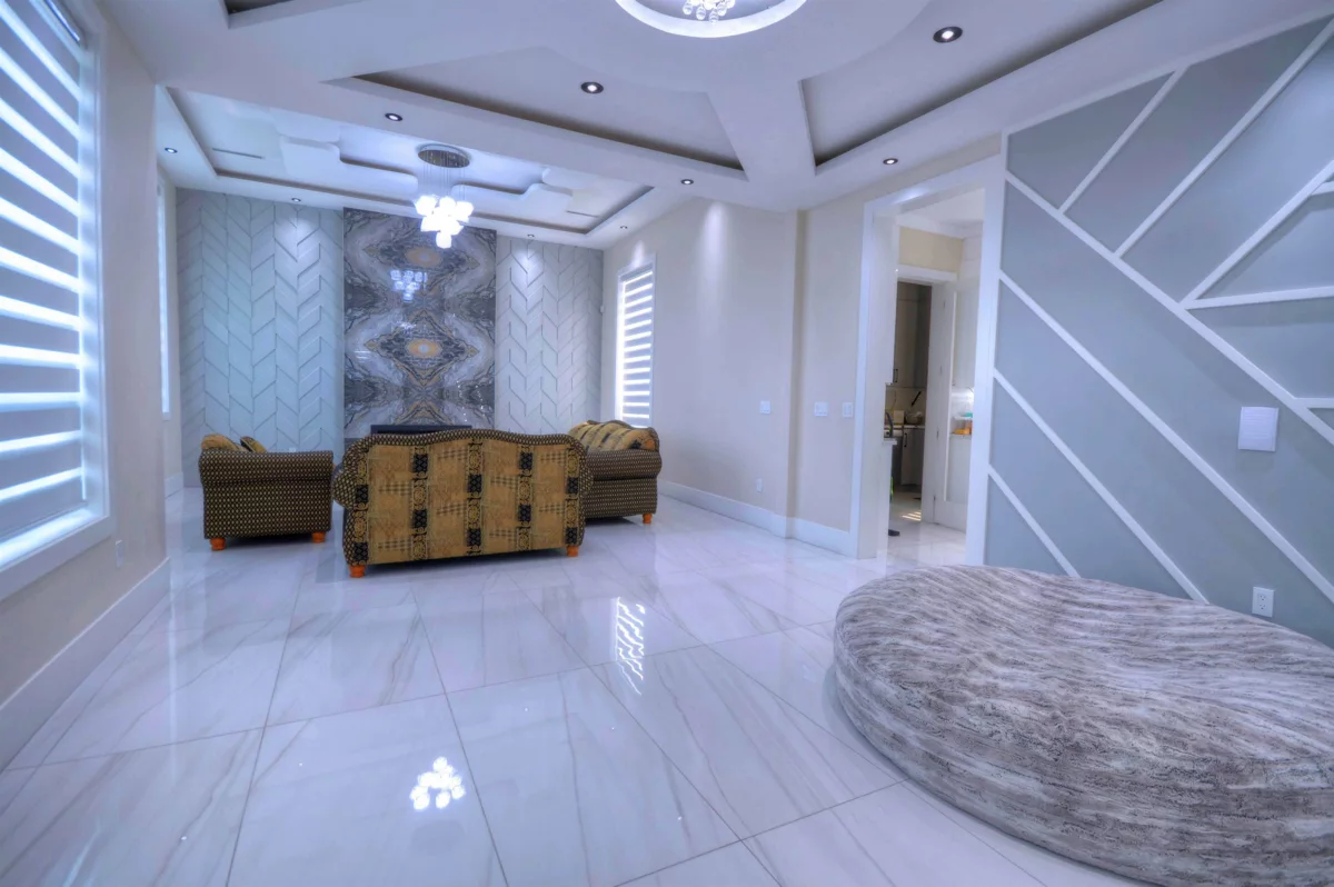 Kitchen Island Photo of 14232 114 Avenue, Surrey, BC